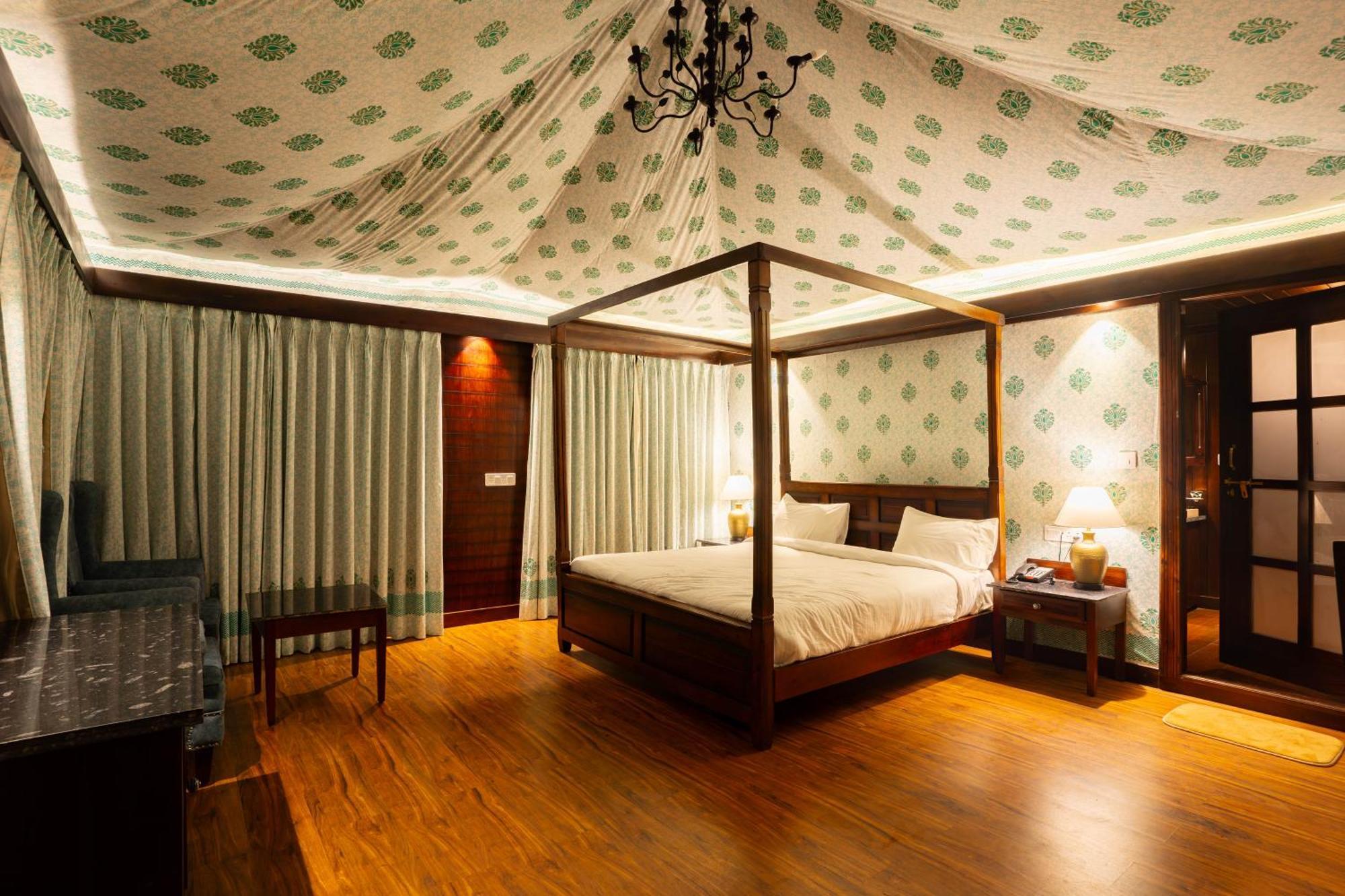 La Nature Hotels & Resorts Sikar Luaran gambar