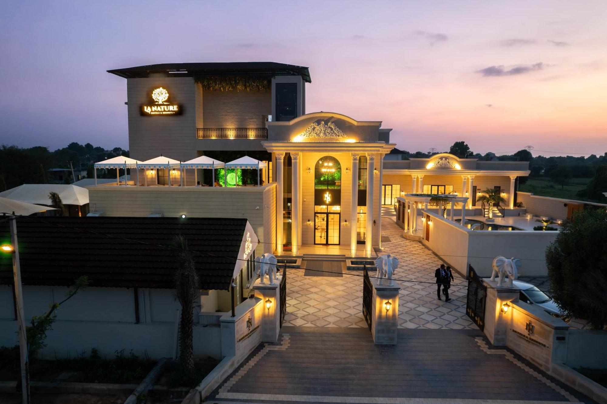 La Nature Hotels & Resorts Sikar Luaran gambar